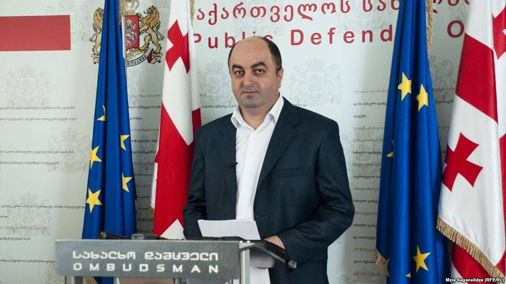 ონლაინ სესხები ლომბარდების ქვეყანაში – სახალხო დამცველი ,,სისი ლოუნის” წინააღმდეგ?!