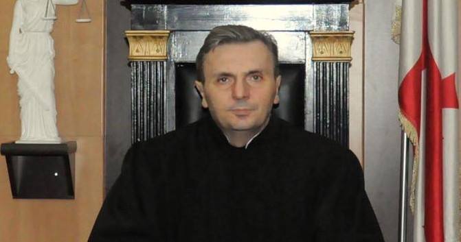 რა აკავშირებს მოსამართლე ვეფხია ლომიძეს ,,მეტეხის საძმოსთან?”